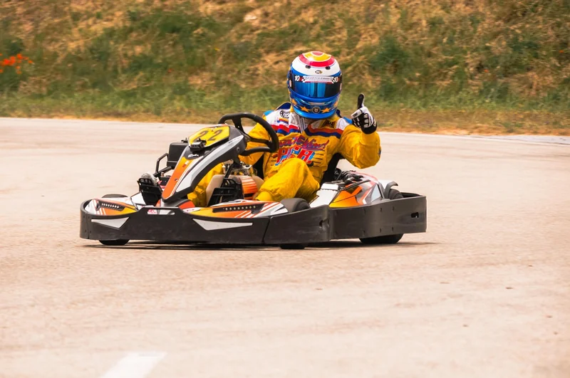 L'esprit d'équipe et les valeurs sociales du karting